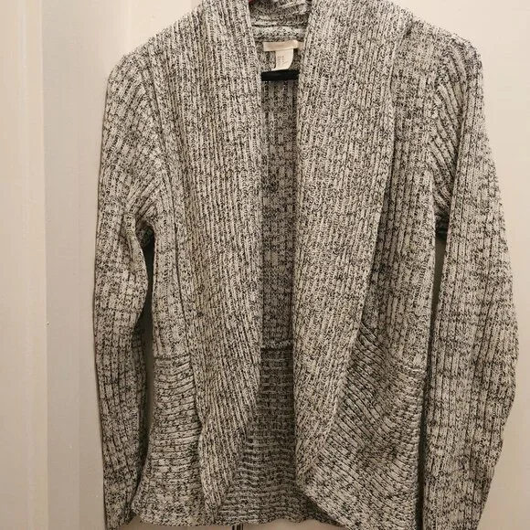 Basic Cardigan - Picture 4 of 6